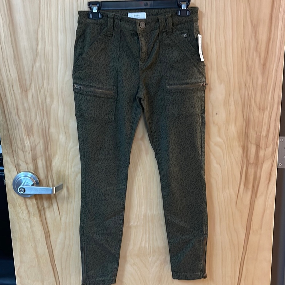 NEW W/TAGS!! Women’s Joie Park Skinny Pants French Army Size 26